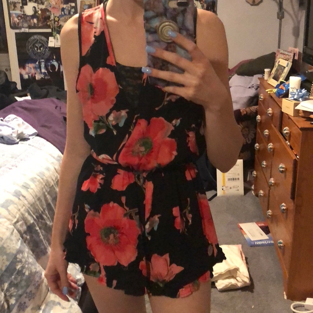 Black and Pink Floral Romper 🌺